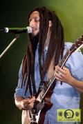 Julian Marley (Jam) with The Uprising Band 11. Chiemsee Reggae Festival, Übersee - Main Stage 21. August 2005 (5).jpg
